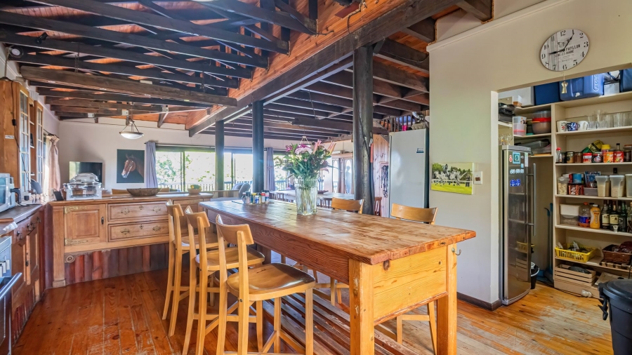 5 Bedroom Property for Sale in Lovemore Park Eastern Cape
